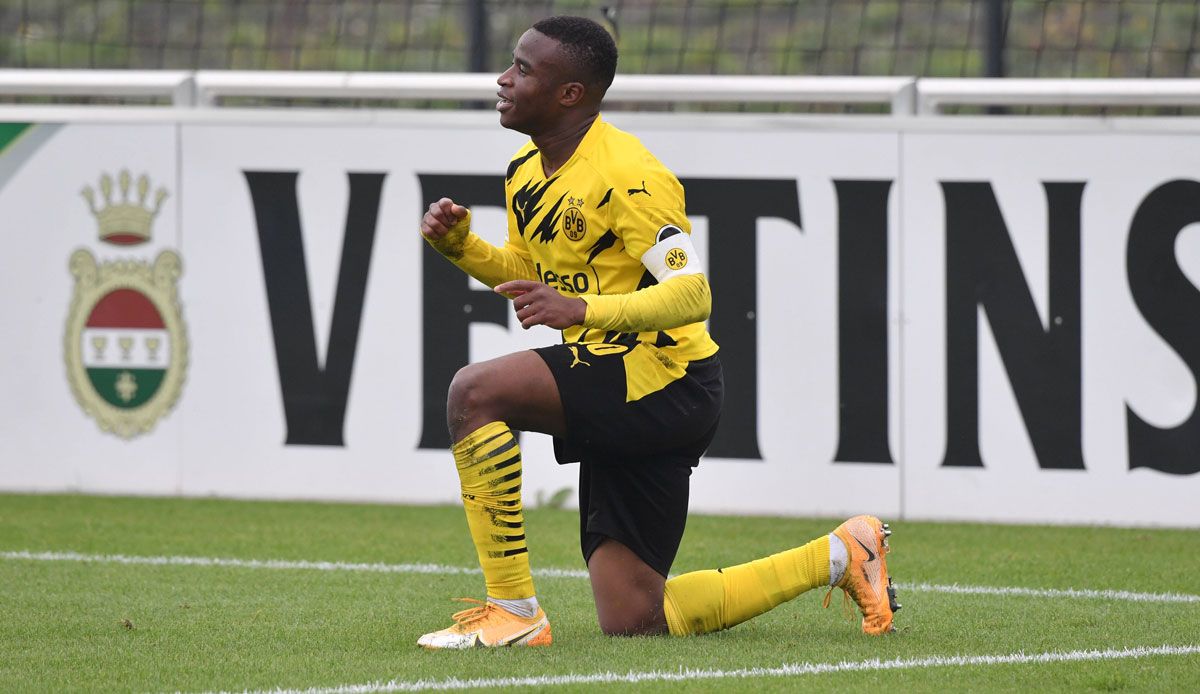 Vier Tore Gegen Essen: BVB-Wunderkind Moukoko Knipst Weiter | SPOX