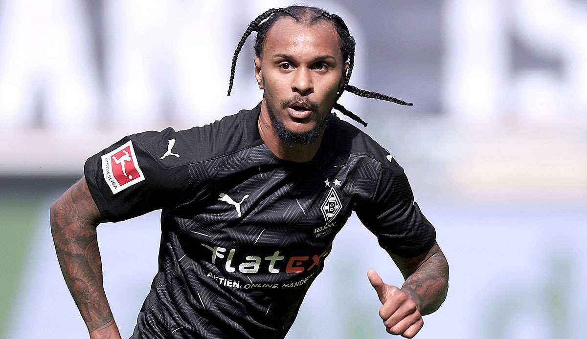 Valentino Lazaro glaubt an einen Achtelfinal-Einzug von Borussia Mönchengladbach.