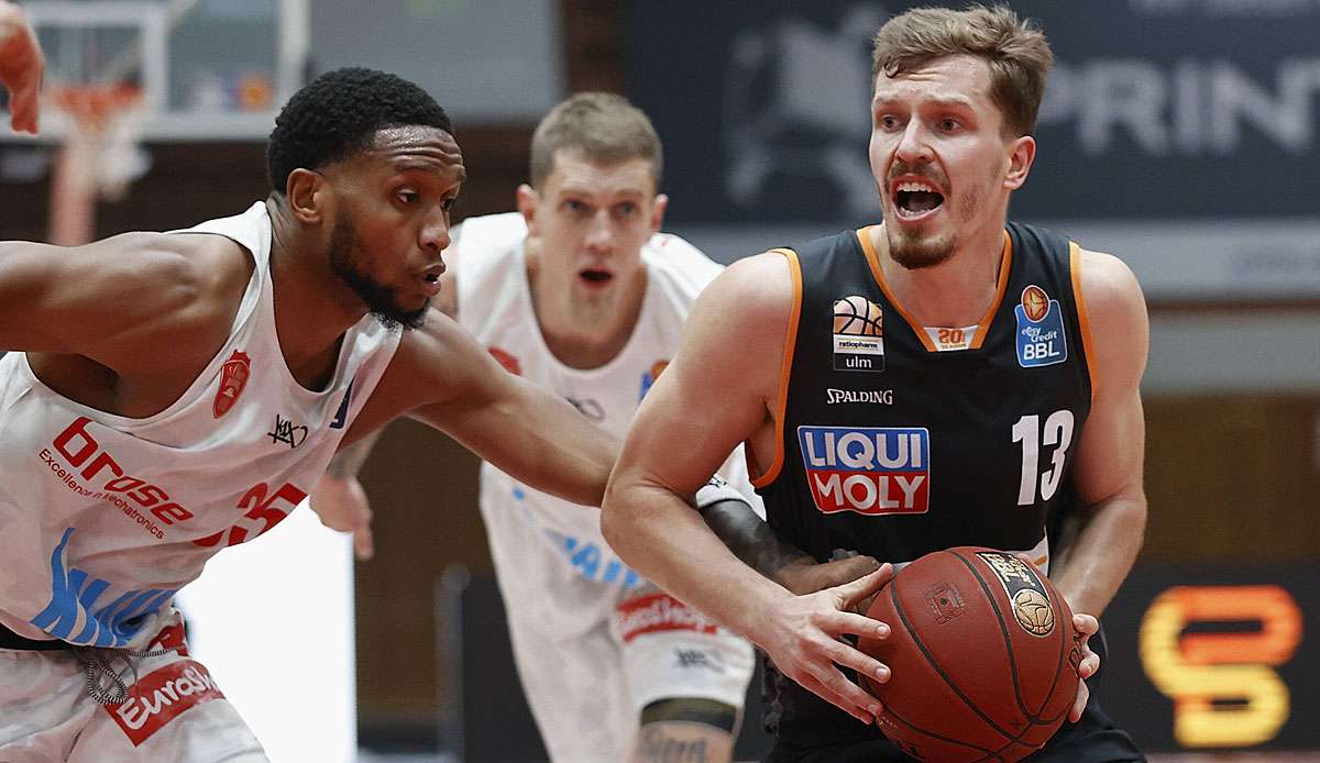 Andreas Obst hat Ulm mit 25 Punkten zum Sieg in Würzburg geführt.