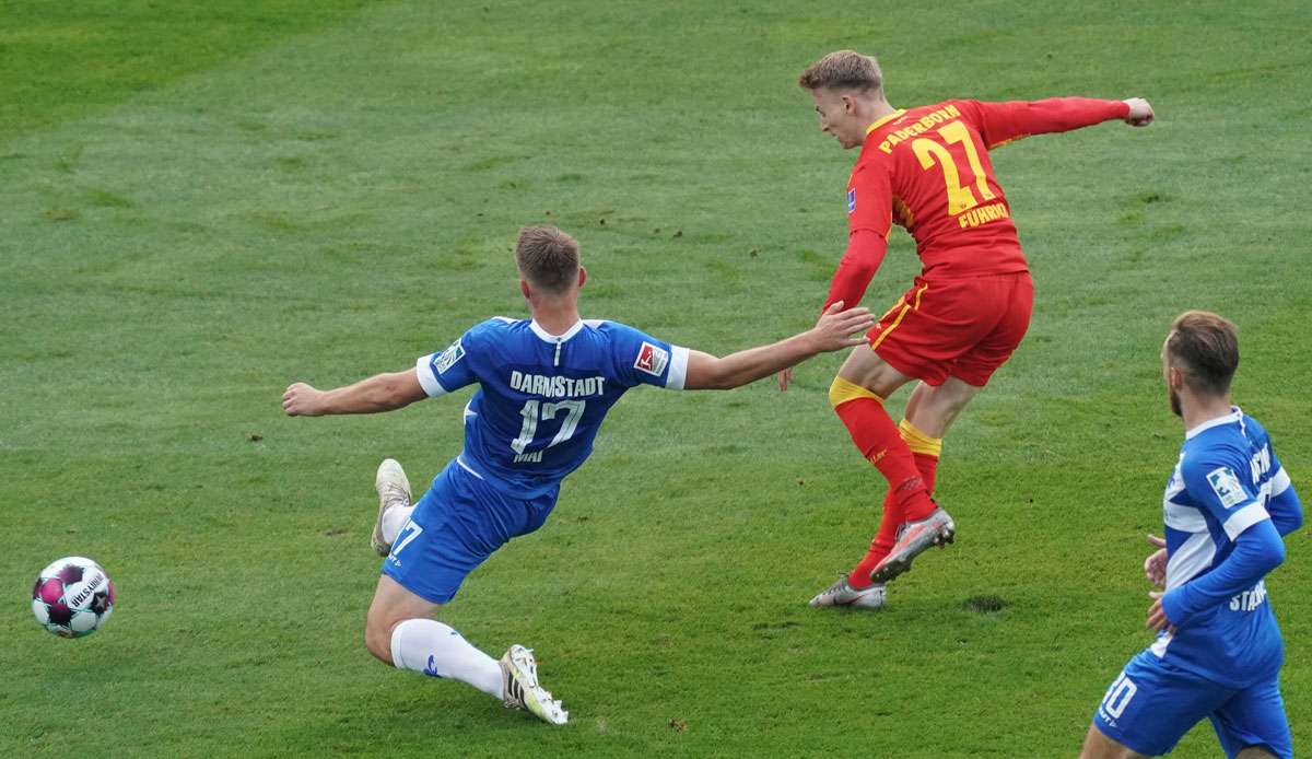 Christ Führich erzielt das 2:0 für den SC Paderborn in Darmstadt.