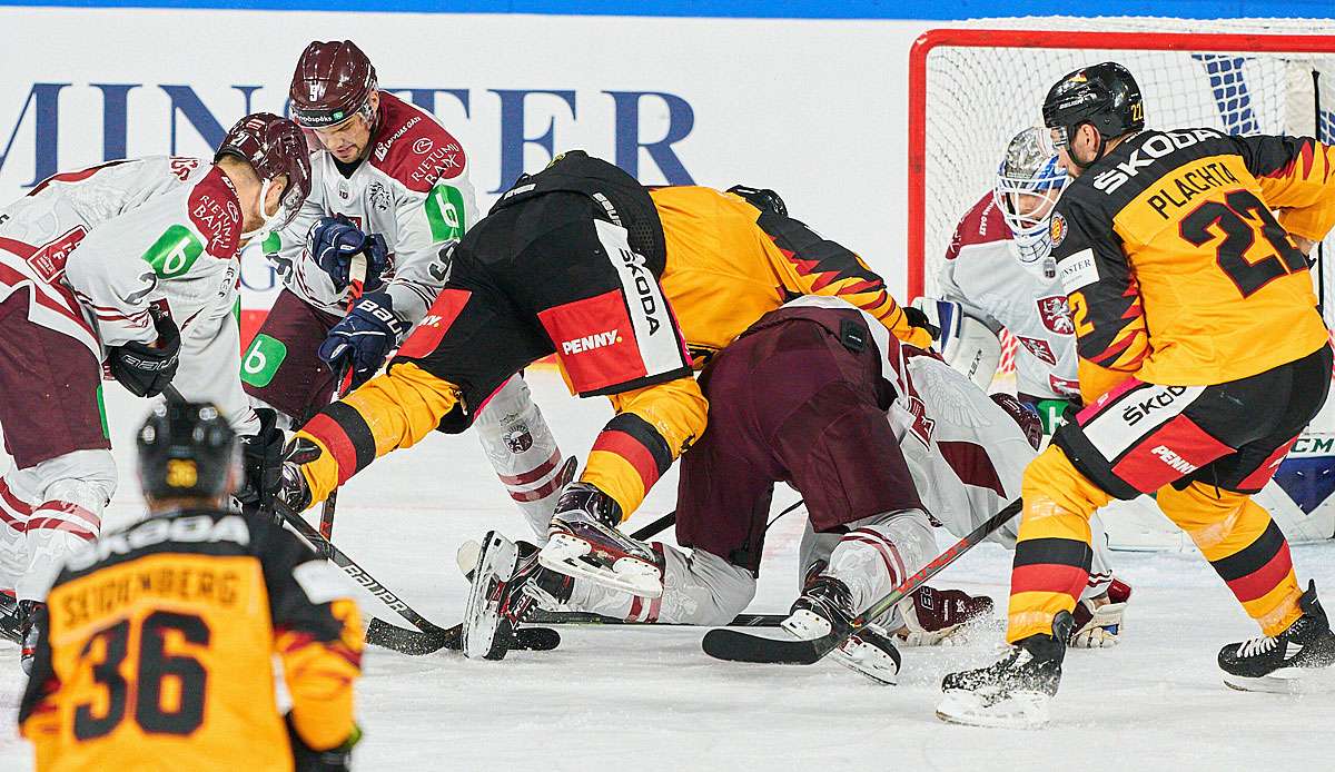 Das DEB-Team hat das Finale beim Deutschland Cup gegen Lettland verloren.