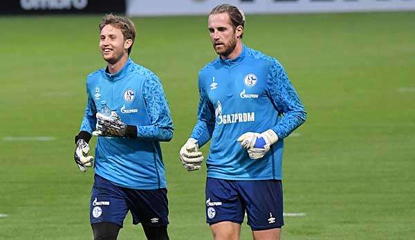 Ralf Fährmann und Frederik Rönnow kämpfen bei Schalke um den Platz im Tor.