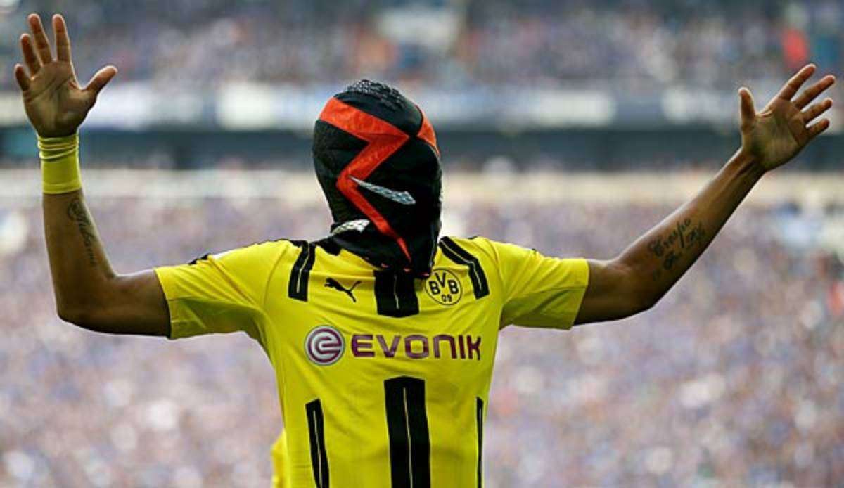 Pierre-Emerick Aubameyang jubelte mehrmals mit einer Maske.