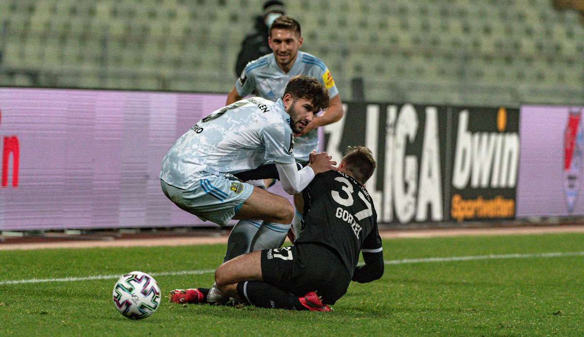 Tabellenführer 1. FC Saarbrücken hat im Aufsteigerduell der 3. Liga einen Sieg verpasst.