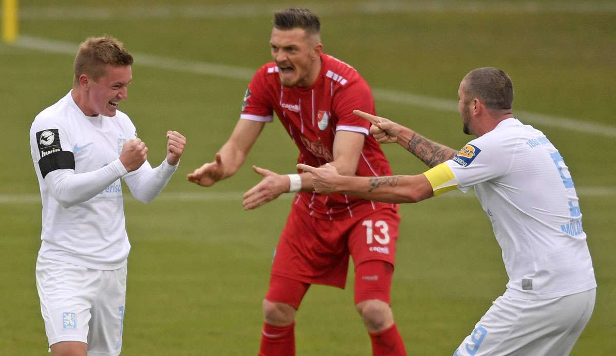 Fabian Greilinger und Sascha Mölders (r.) erzielten die Tore für 1860 München.