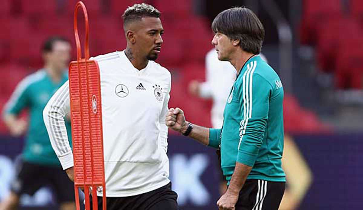 Jerome Boateng freut sich, dass Jogi Löw weitermachen darf.