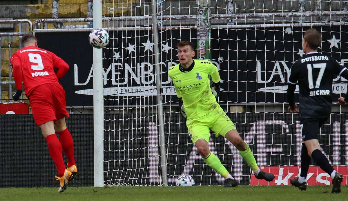 Marvin Pourie (l.) erzielte in der Schlussphase zwei Tore für den 1. FC Kaiserslautern.
