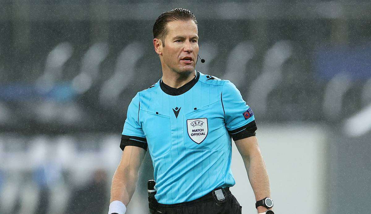 Danny Makkelie wird die Neuansetzung von PSG gegen Basaksehir leiten.