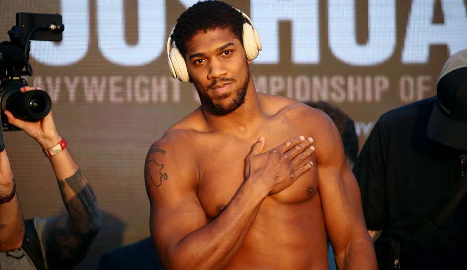 Anthony Joshua will seine Titel gegen Kubrat Pulev verteidigen.