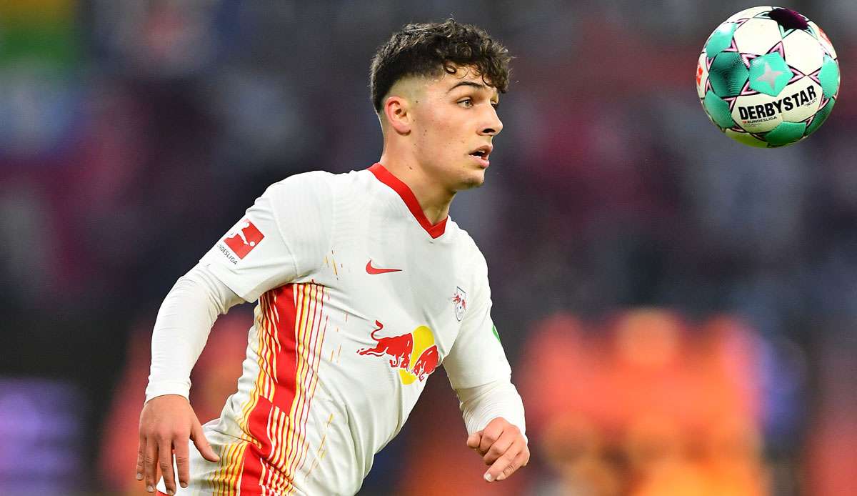 Nachwuchshoffnung Joscha Wosz bleibt RB Leipzig langfristig erhalten.