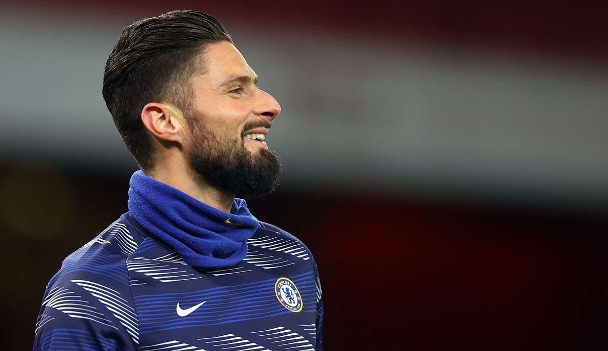 Trainer Andrea Pirlo hat sich zu den Transferbemühungen beim italienischen Meister Juventus Turin geäußert und zeigte sich dabei offen für eine Verpflichtung von Chelsea-Stürmer Olivier Giroud.