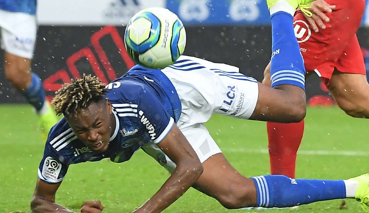 Mohamed Simakan kommt aus der Jugend von Racing Straßburg.