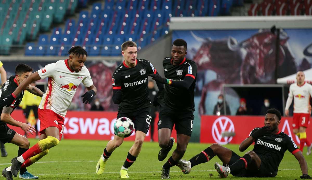 Christopher Nkunku zieht zum 1:0 für RB Leipzig ab: Sein Traumtor entscheidet die Partie gegen Bayer Leverkusen.