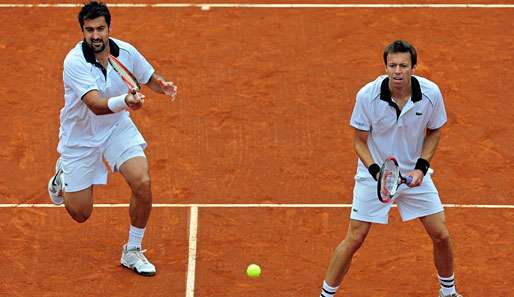 Nenad Zimonjic (l.) siegte mit Doppel-Partner Daniel Nestor zuletzt im April in Barcelona