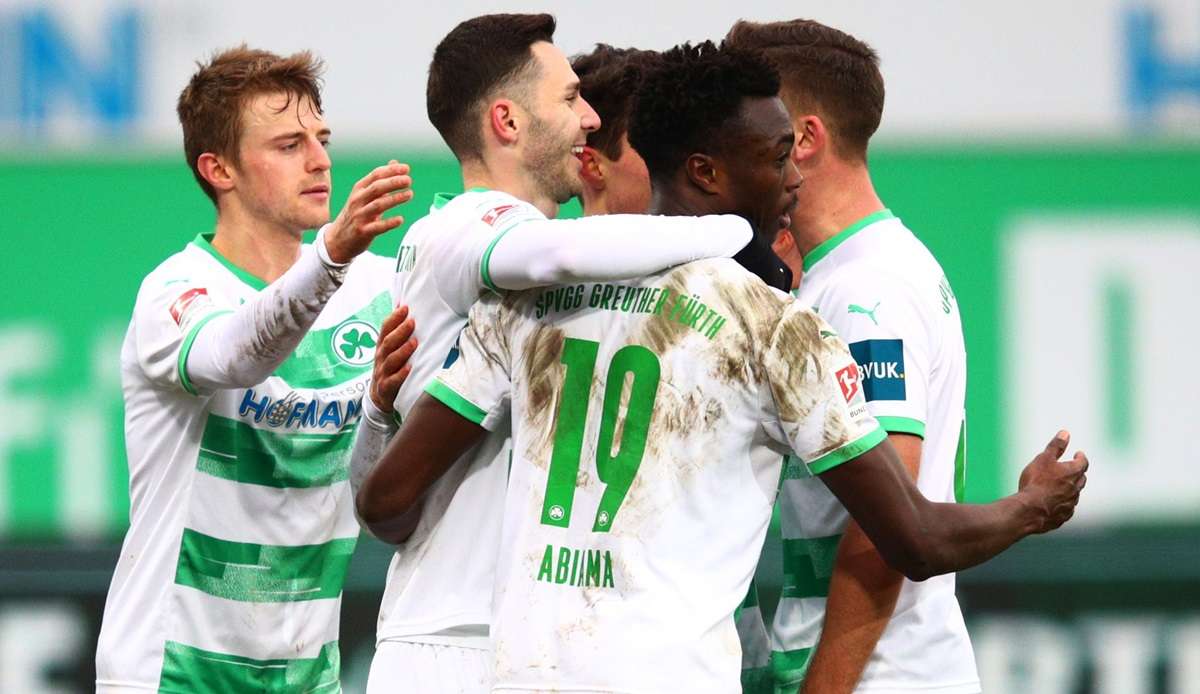 Die SpVgg Greuther Fürth hat im Aufstiegsrennen der 2. Bundesliga ihre Pflichtaufgabe erfüllt.