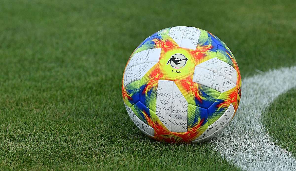 In der 3. Liga ist künftig Werbung auf den Trikotrückseiten erlaubt.