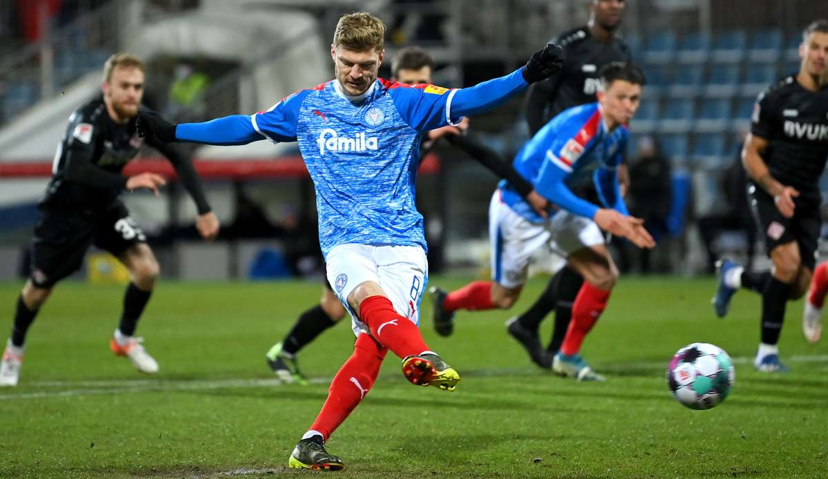 Mühling verwandelte den Elfmeter zum Sieg für Holstein Kiel.