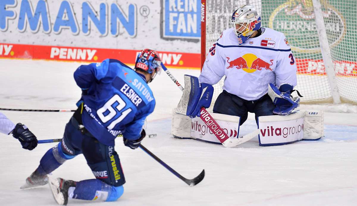 Kevin Rauch von Red Bull München pariert gegen David Elsner.