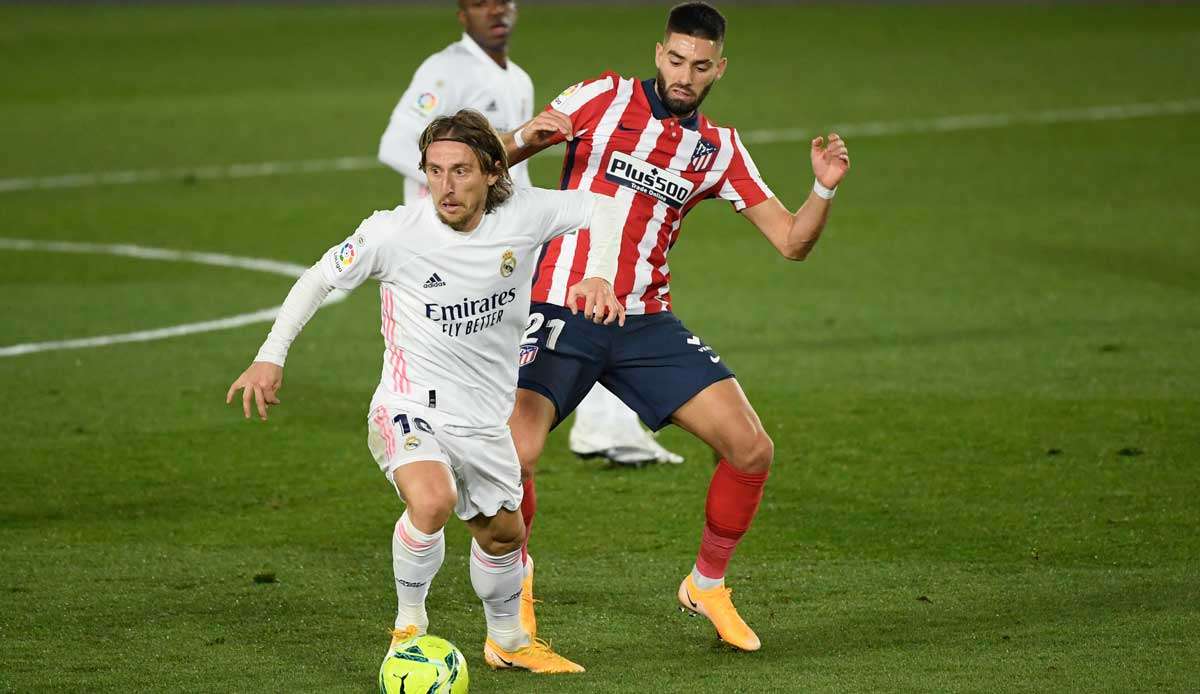 Tabellenführer Atletico muss heute gegen den Stadtrivalen Real Madrid ran.