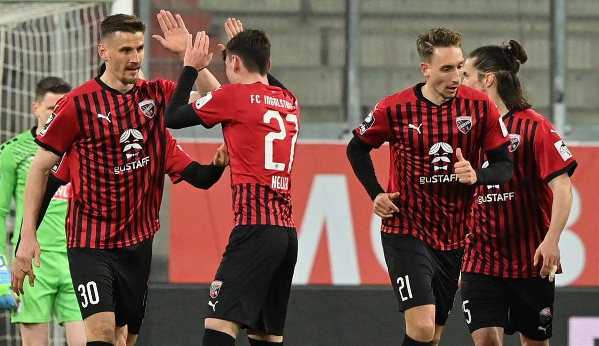 Der FC Ingolstadt ist in der 3. Liga wieder erster Jäger von Spitzenreiter Dynamo Dresden.