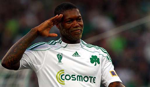 Typische Geste nach einem Torerfolg: Djibril Cisse meldete in dieser Saison 23 Einschläge
