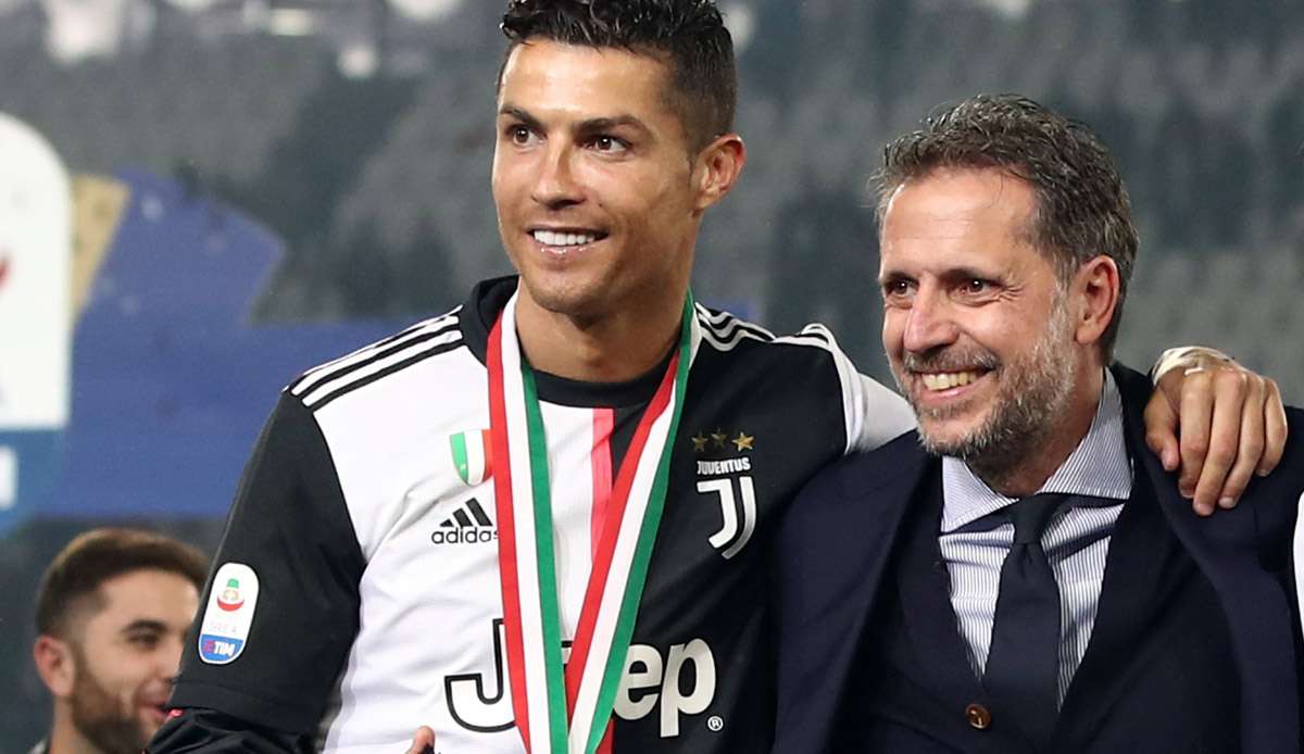 Fabio Paratici (r.) zusammen mit Cristiano Ronaldo bei der Meisterfeier 2019.