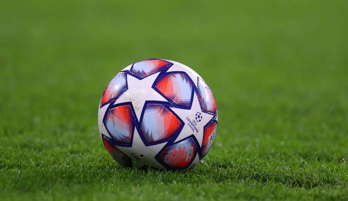 Wir zeigen Euch, wie Ihr die Rückspiele heute live im TV und Livestream sehen könnt.