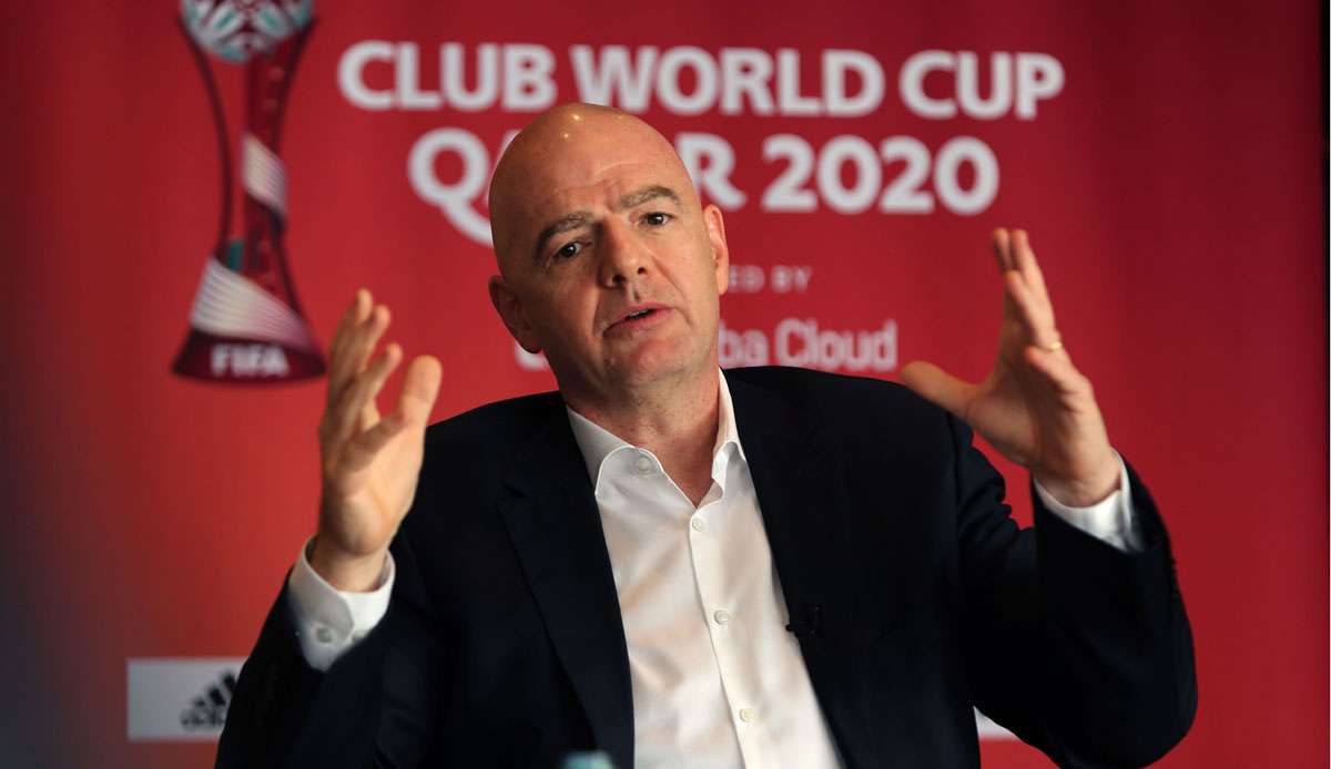 Gianni Infantino verteidigt die WM-Vergabe nach Katar.