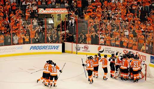Riesenjubel im Wachovia Center von Philadelphia: Die Nummer sieben des Ostens steht im Finale