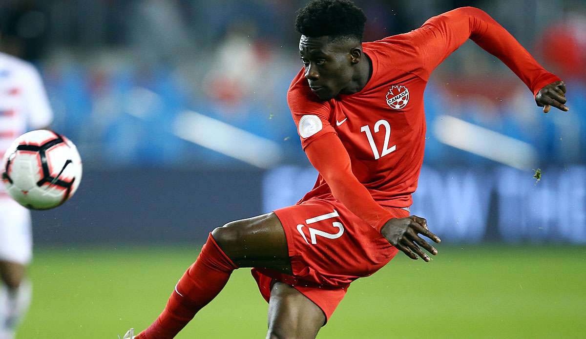 Alphonso Davies hat mit Kanada einen Rekordsieg gefeiert.