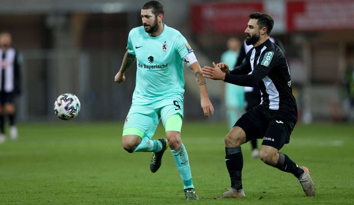 Der TSV 1860 München (türkis) will in den Kampf um den Aufstieg in die 2. Bundesliga eingreifen.