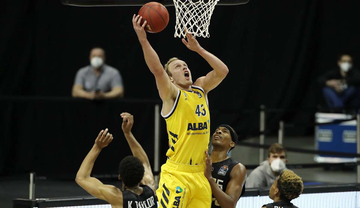 Titelverteidiger Alba Berlin hat binnen drei Wochen zum zweiten Mal gegen die Hamburg Towers in der Bundesliga verloren.