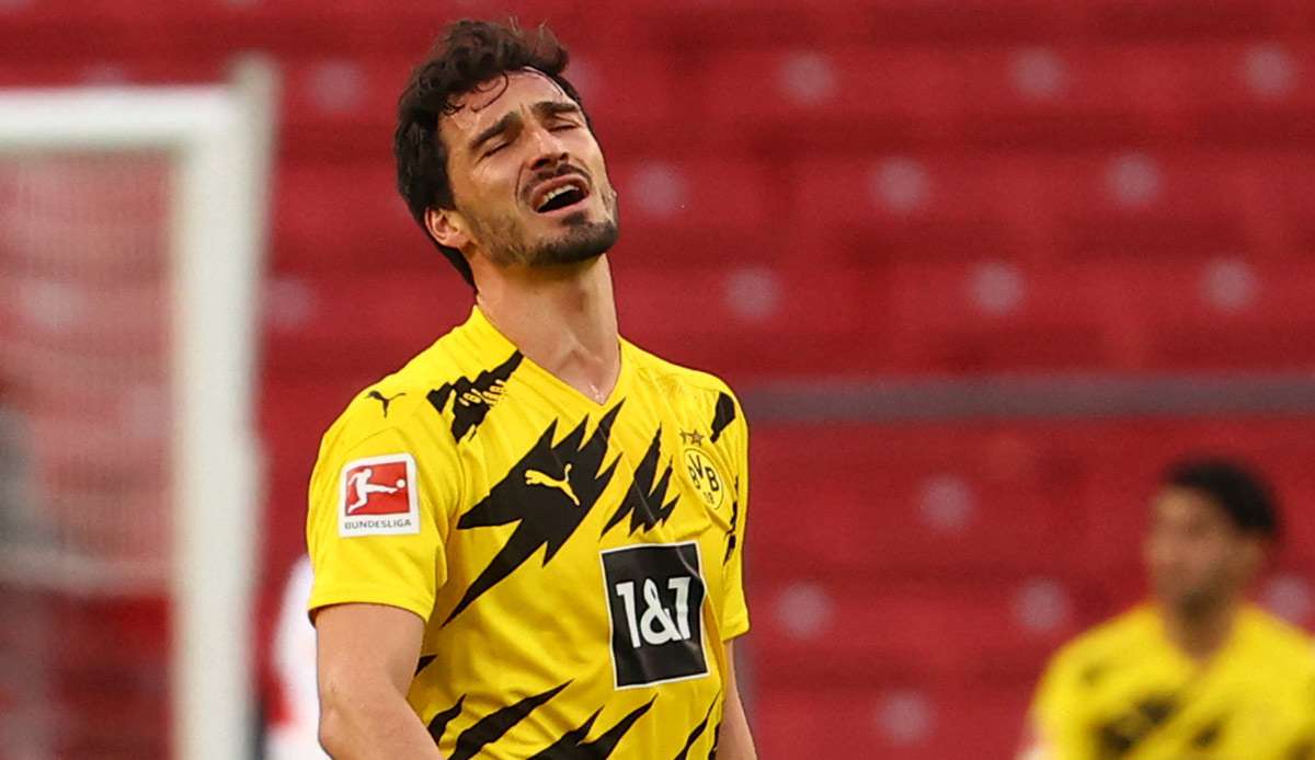 Mats Hummels musste gegen den VfB Stuttgart zur Pause ausgewechselt werden.