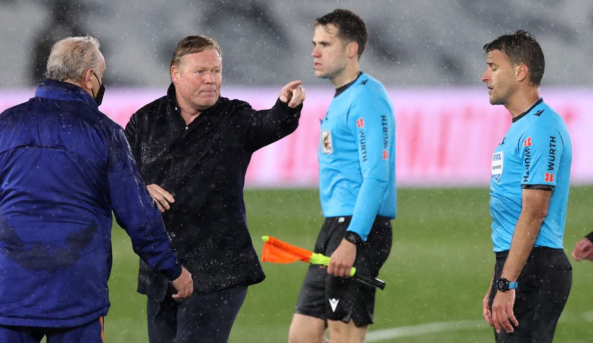 Barcelonas Coach Ronald Koeman legte sich nach dem Spiel mit den Schiedsrichtern an.