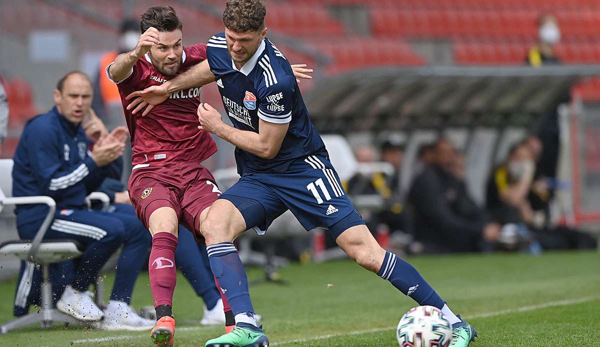 Aufstiegsfavorit Dynamo Dresden gerät im Kampf um die Rückkehr in die 2. Fußball-Bundesliga zunehmend ins Straucheln.