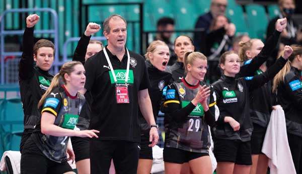 Die deutschen Handballerinnen können sich heute das WM-Ticket sichern.