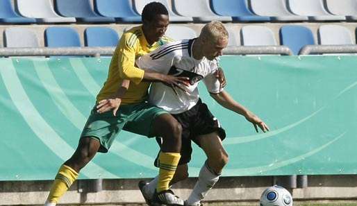 U20-Nationalspieler Sebastian Rode (r.) ist einer von zwei Neuen im Frankfurter Team 