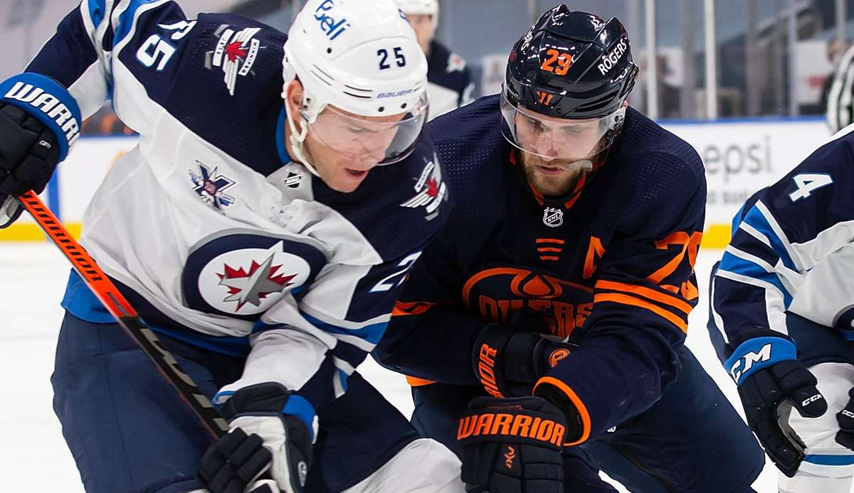 Leon Draisaitl hat mit den Edmonton Oilers einen Fehlstart in die Play-offs der NHL hingelegt.