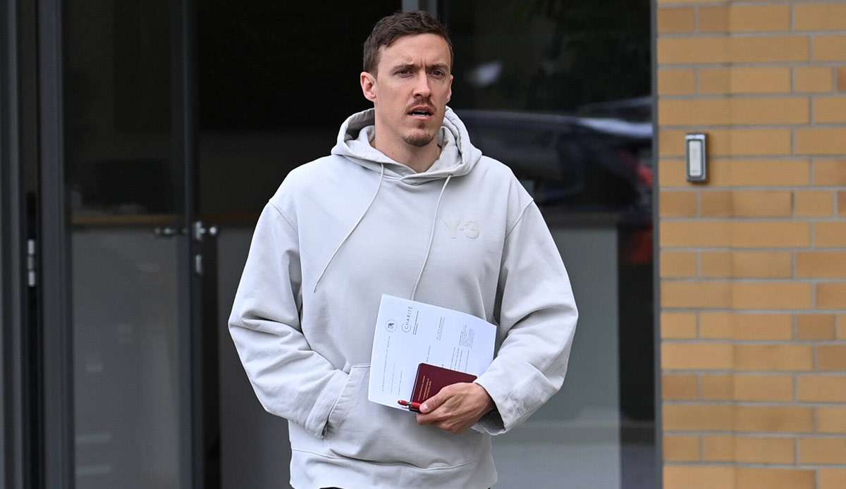 Die Feierlichkeiten nach dem Einzug in die Conference League sind für Angreifer Max Kruse von Union Berlin von rassistischen Beleidigungen gegen seine Freundin überschattet worden.