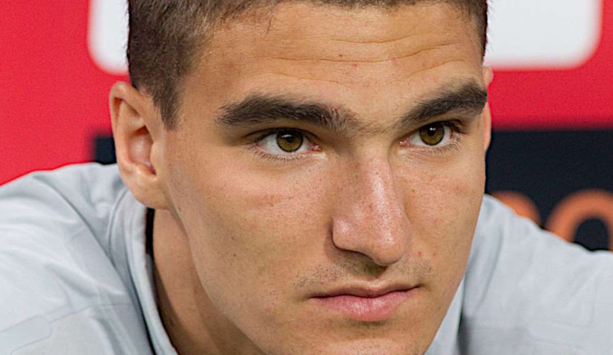 Absteiger Schalke 04 hat für die kommende Spielzeit in der 2. Bundesliga den polnischen Innenverteidiger Marcin Kaminski unter Vertrag genommen.