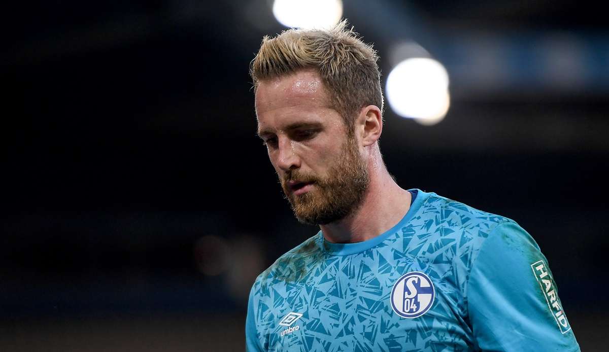 Ralf Fährmann hat offenbar seinen Stammplatz im Schalker Tor nicht sicher.