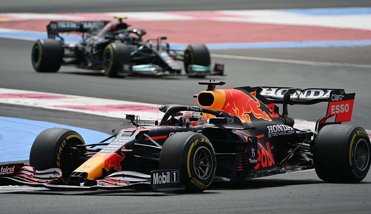 Max Verstappen und Lewis Hamilton kämpfen um die Weltmeisterschaft.
