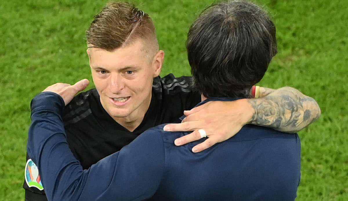 Toni Kroos und Joachim Löw gewannen 2014 den WM-Titel.