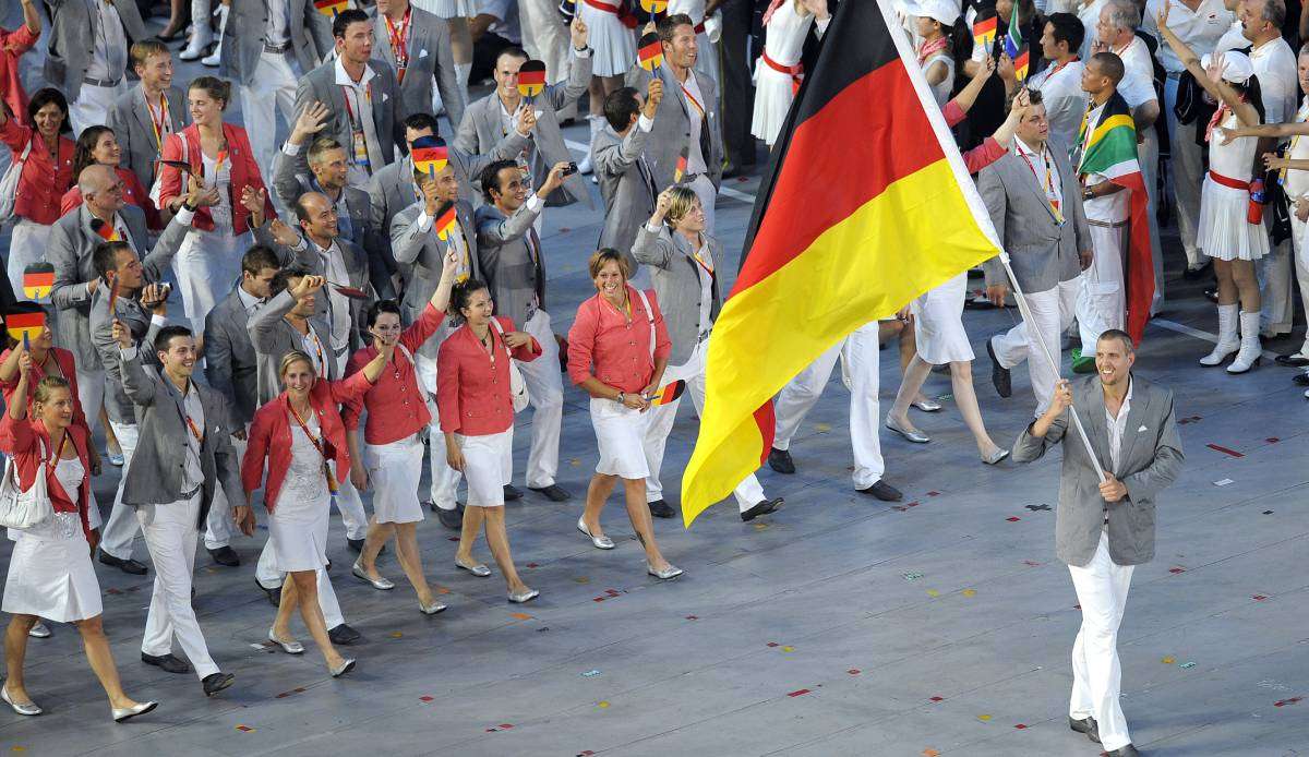Dirk Nowitzki führte die deutsche Auswahl 2008 als Fahnenträger in Peking an.