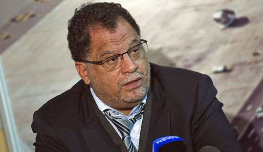 Chef-Organisator Danny Jordaan ist nach der Niederlage gegen Uruguay betrübt