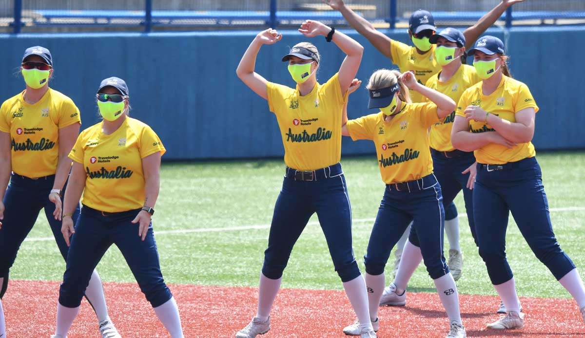 Die Softball-Frauen werden das erste Spiel bei den olympischen Spielen 2021 spielen.
