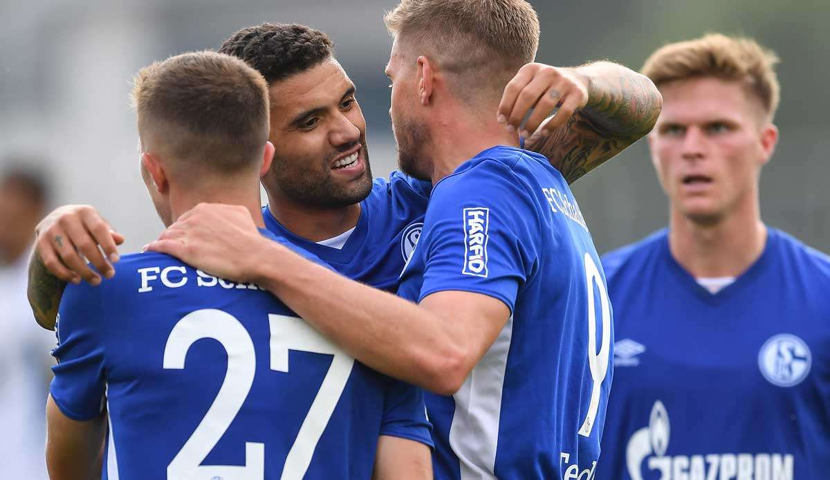 Am 1. Spieltag der 2. Bundesliga trifft Schalke 04 auf den HSV.