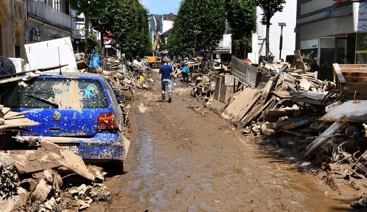 Hochwasser Katastrophe Rentner Spendet Eine Million Euro Und Fordert