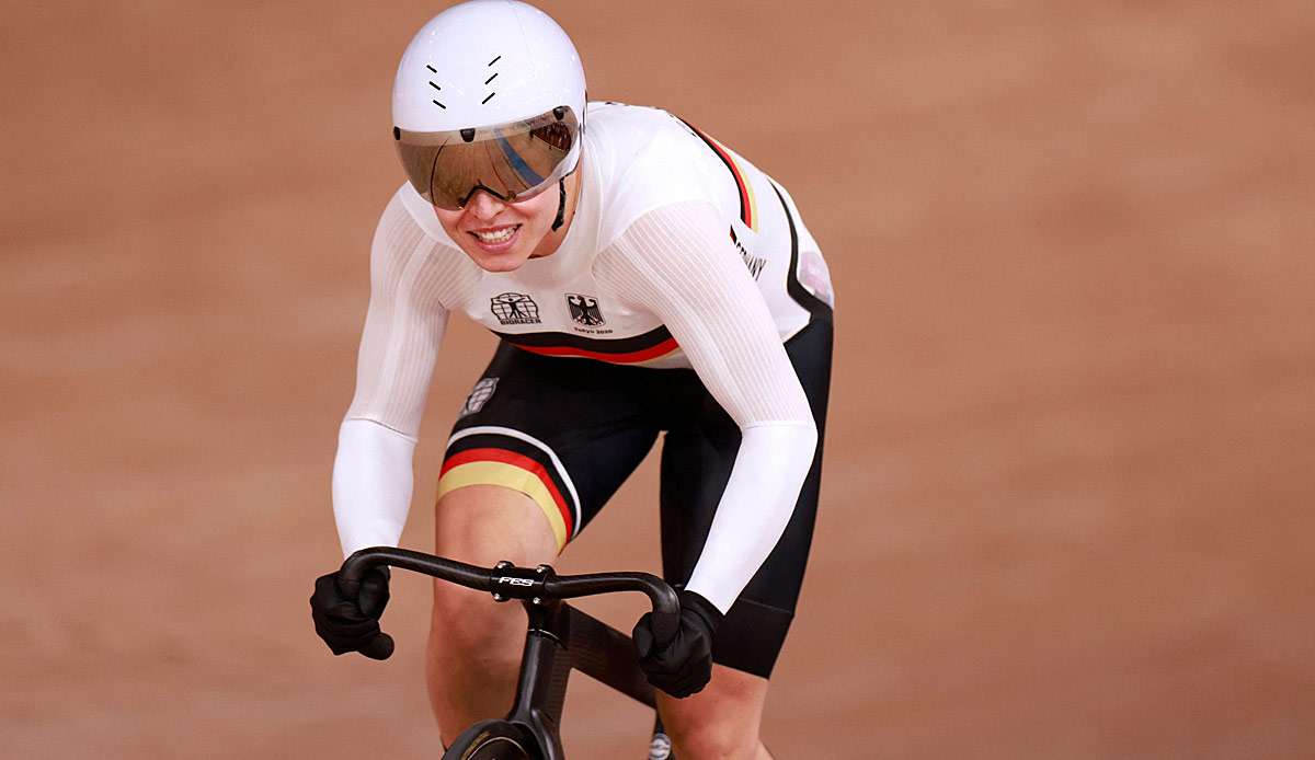Emma Hinze steht im Sprint-Halbfinale.