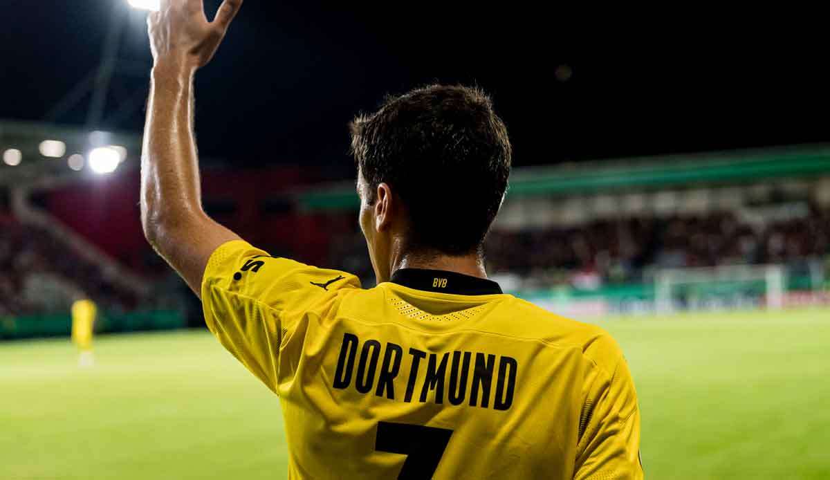 Giovanni Reyna von Borussia Dortmund trägt auf Wunsch von Jadon Sancho in der aktuellen Saison statt der Rückennummer 32 die 7.